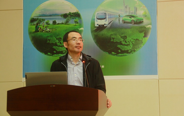 中国农业大学食品科学与营养工程学院副院长朱鸿亮讲话.jpg